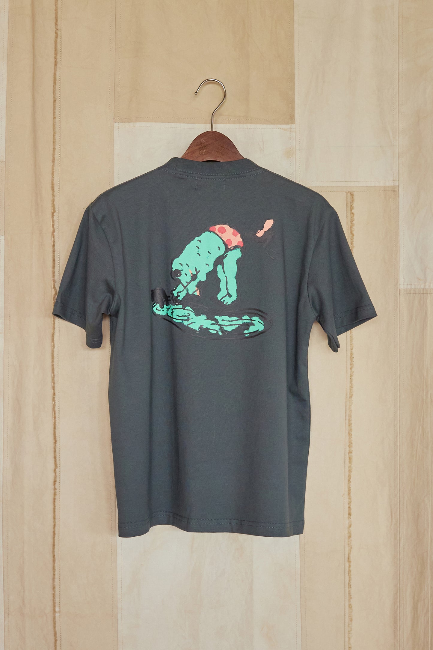 Adult Dug Down T-Shirt in Grey