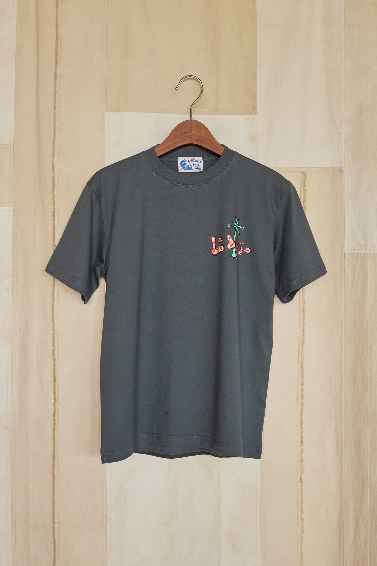 Adult Dug Down T-Shirt in Grey