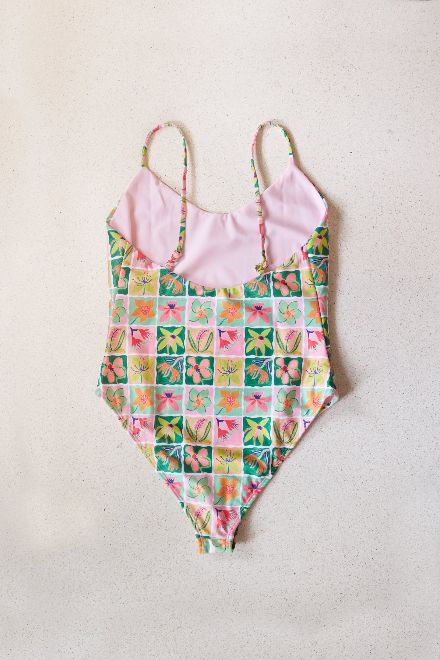 Onepiece Kotak Bunga