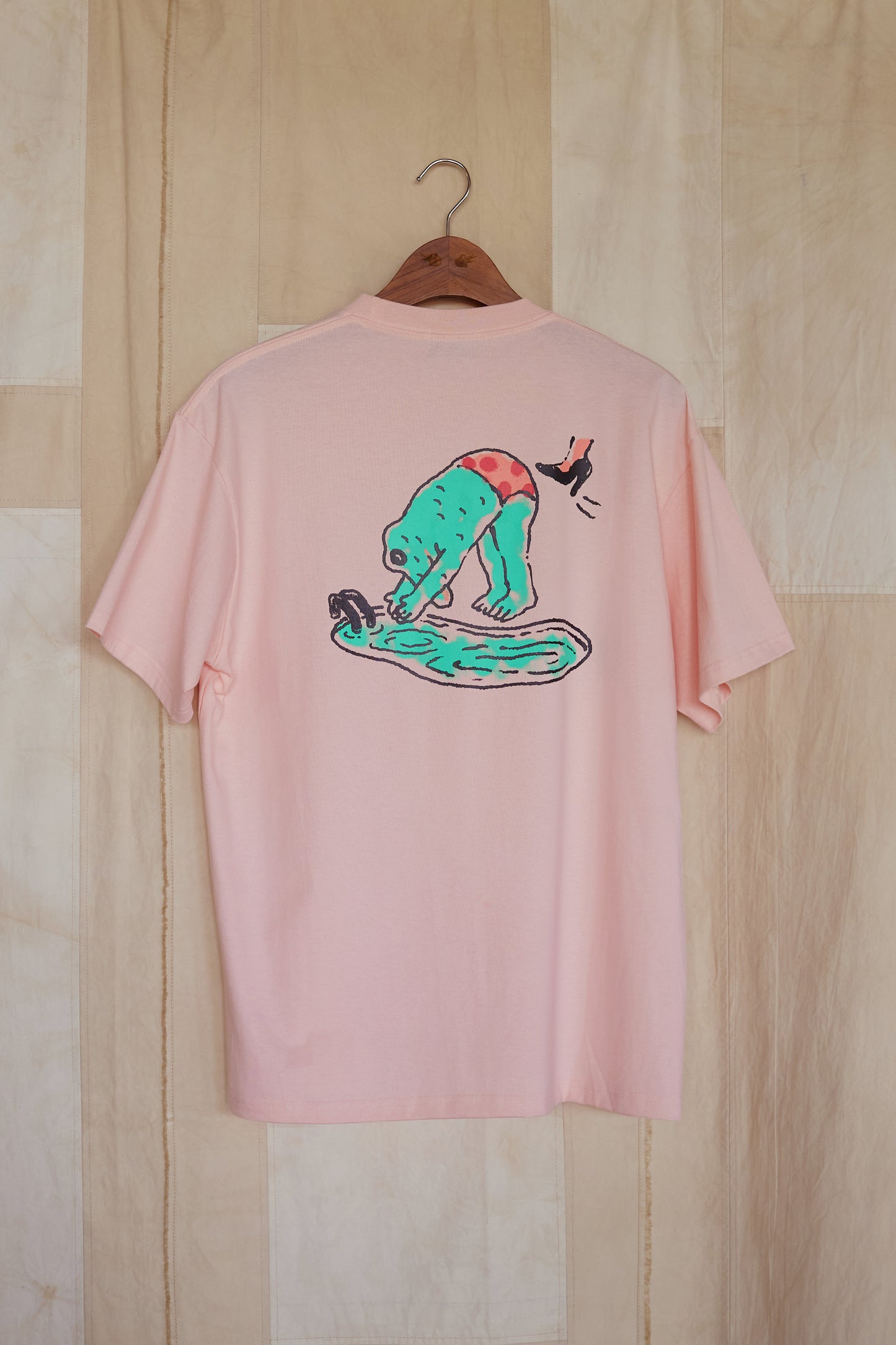 Dug Down T-Shirt in Pink